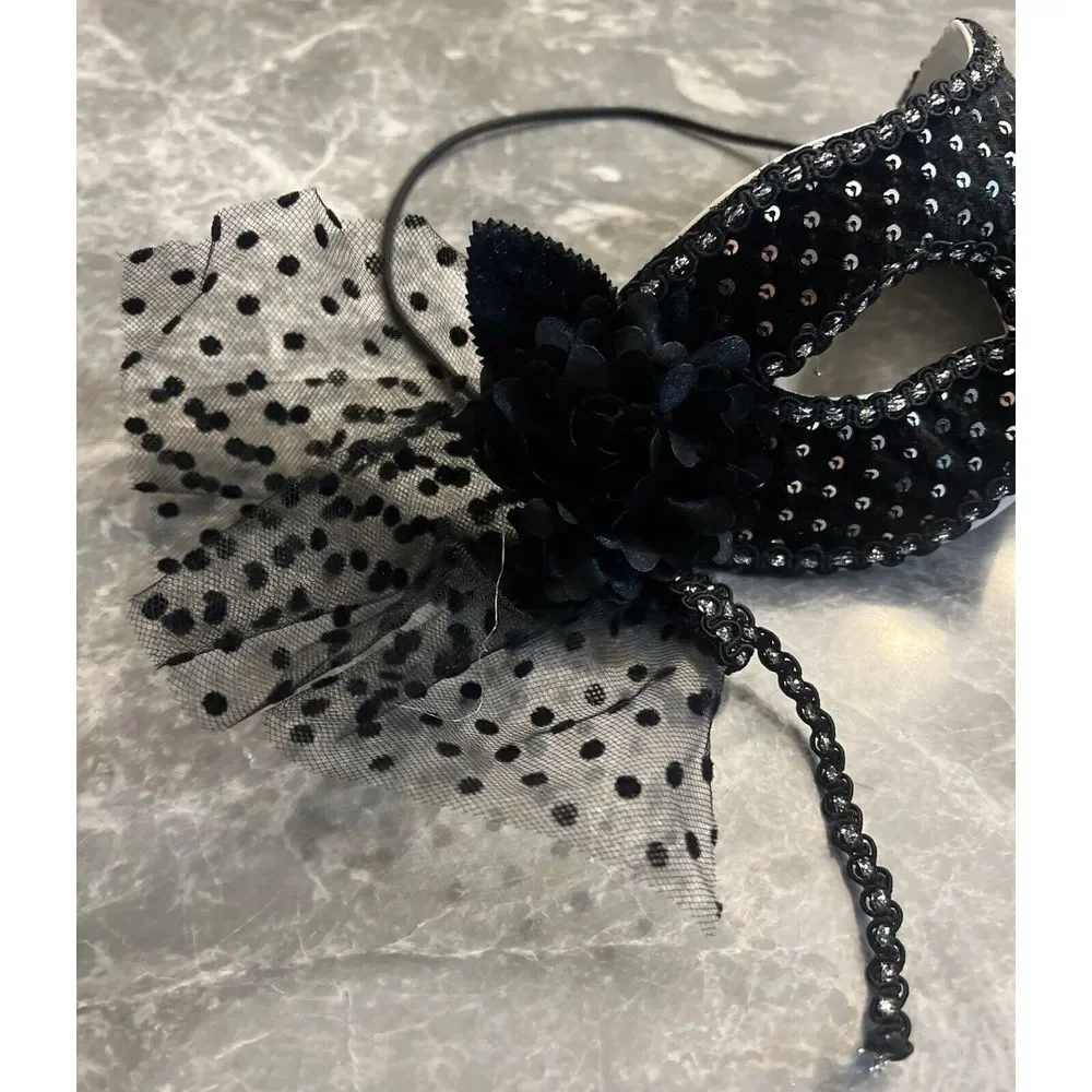 Black Noir Masquerade Costume Mask, One Size, New‎